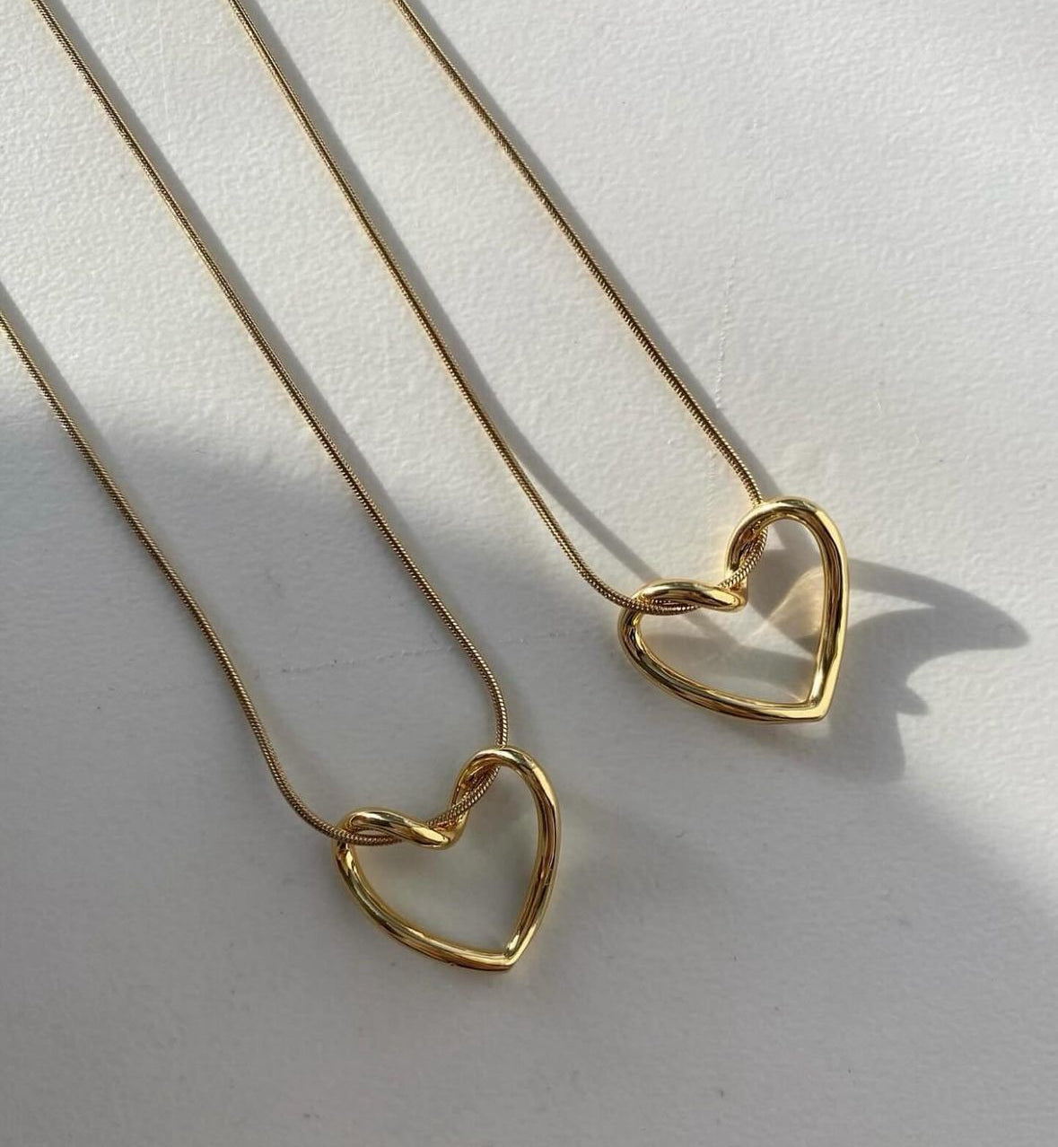 Loop Heart Necklace | Water-Resistant | Hypoallergenic | 18K Gold Plated Necklace