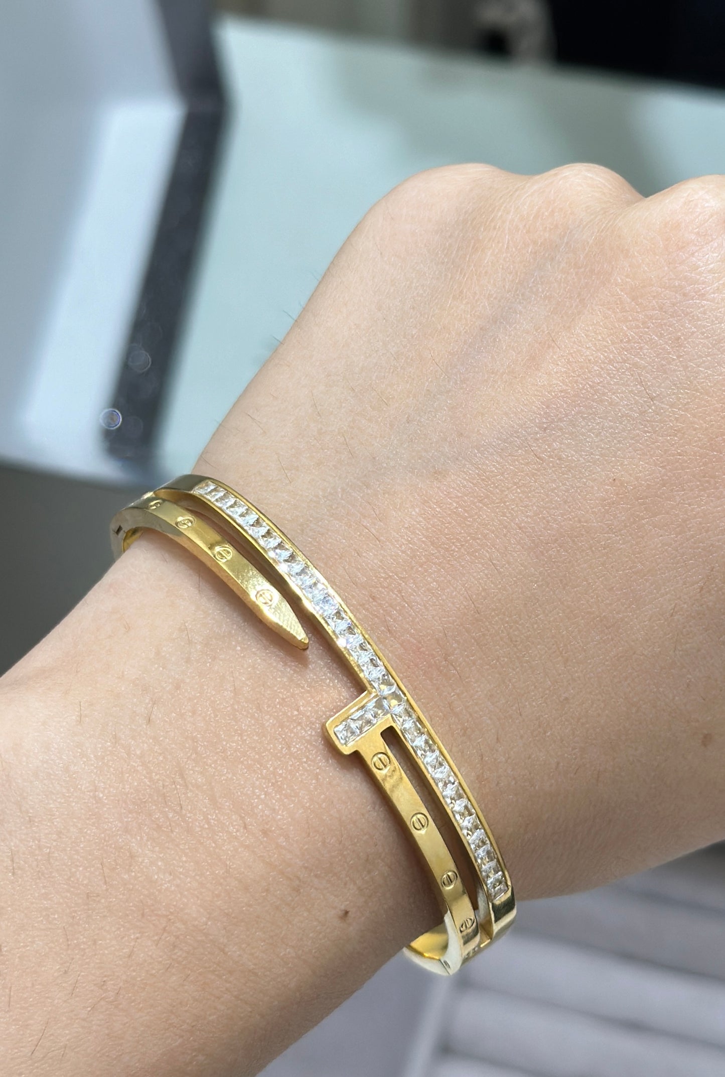 Bezel Nail Bracelet | 18K Gold Plated | Hypoallergenic | Anti-Tarnish | Water-Resistant