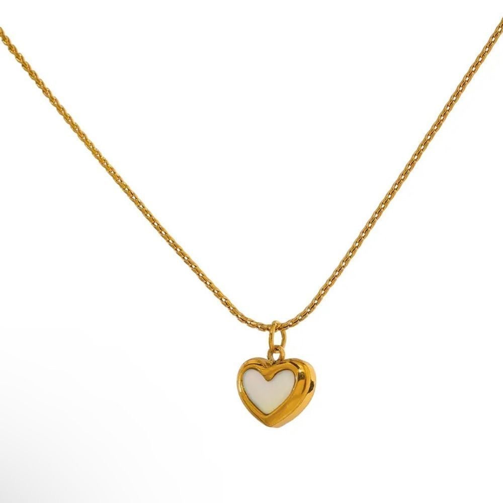 Kinni Heart Necklace | Mother-Of-Pearl Necklace | Anti-Tarnish | 18K Gold Plated | Hypoallergenic | Water-Resistant