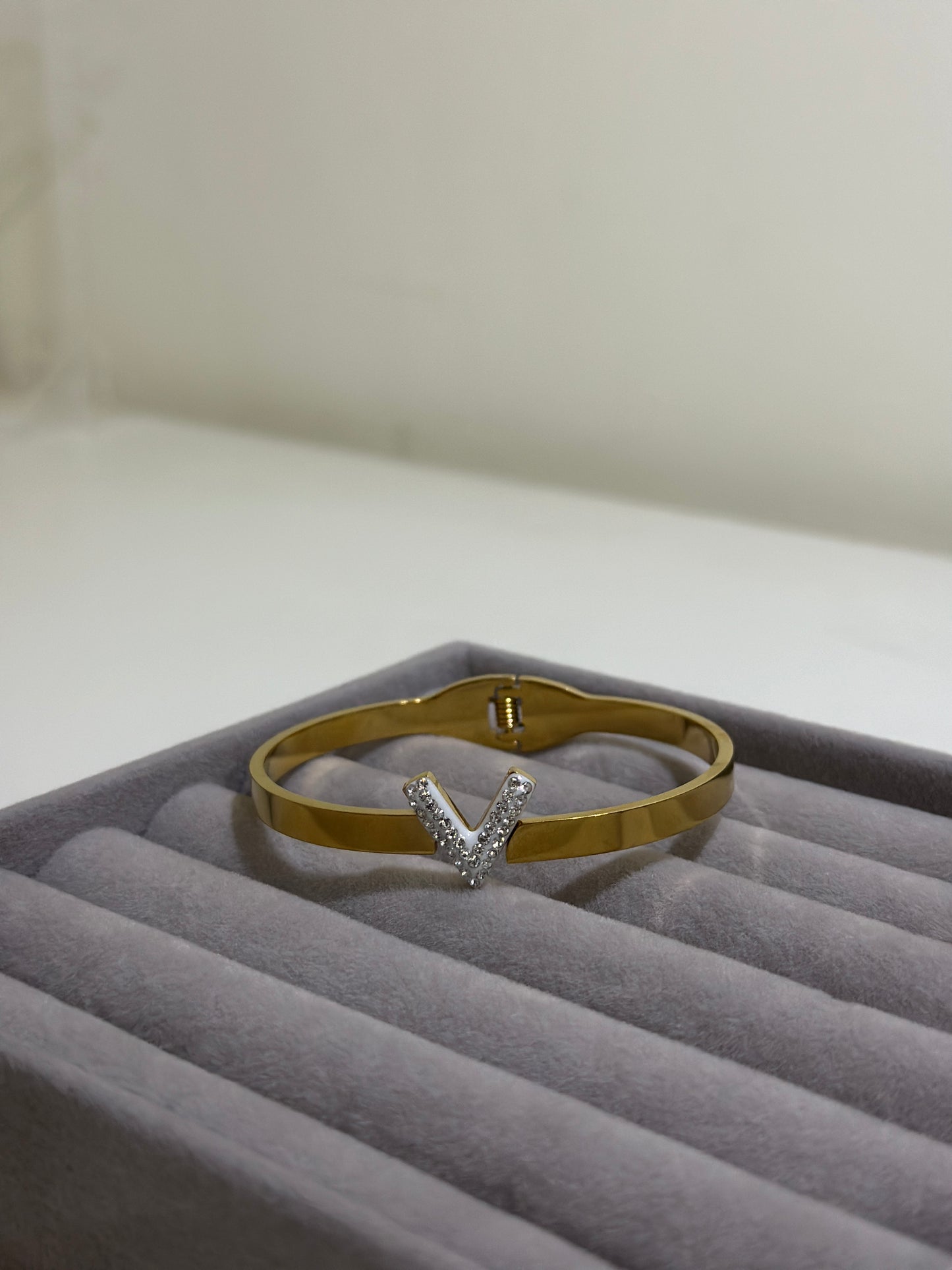 V Diamond Shaped Bracelet | 18K Gold Plated Bracelet | Water-Resistant Bracelet | Anti Tarnish Bracelet | 316L Stainless Steel Bracelet