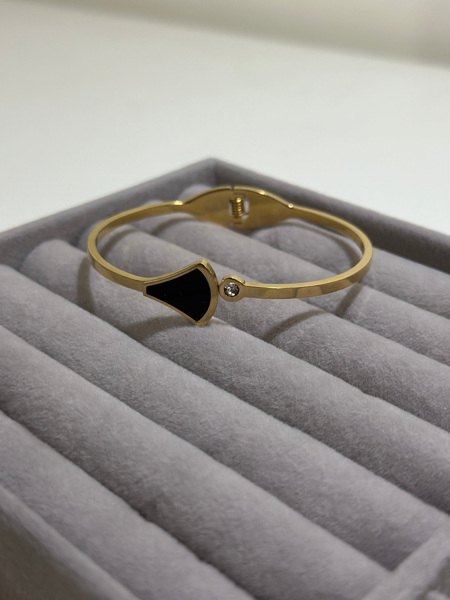 Black Onyx Bracelet | 18K Gold Plated Bracelet | Water-Resistant Bracelet | Anti Tarnish Bracelet | 316L Stainless Steel Bracelet