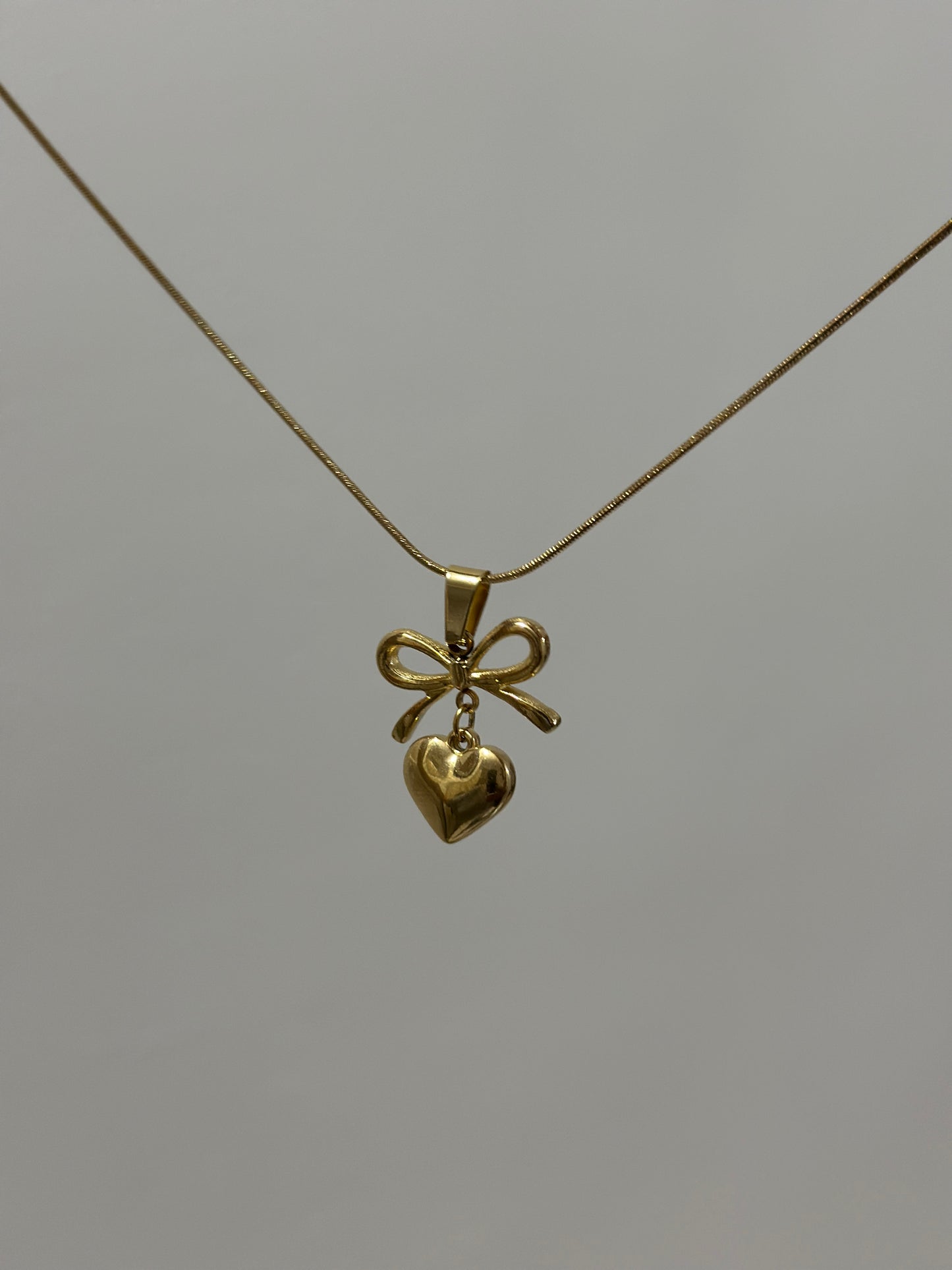 Ribbon Heart Set | 18K Gold Plated | Hypoallergenic | Water-Resistant | Anti Tarnish