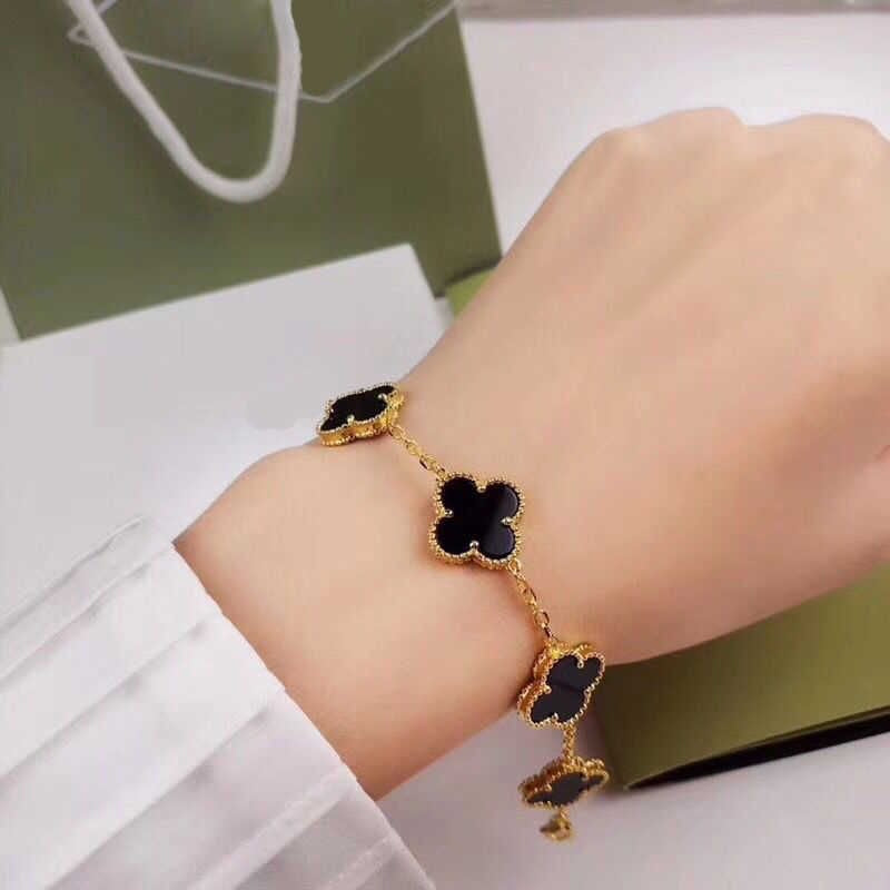 Clover Bracelet | 18K Gold Plated Bracelet | Water-Resistant Bracelet | Anti Tarnish Bracelet | 316L Stainless Steel Bracelet