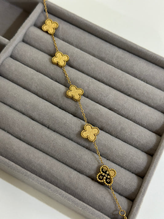 Luxe Clover Bracelet | Water-resistant | Skin Safe | Celebrity Inspired