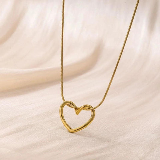 Loop Heart Necklace | Water-Resistant | Hypoallergenic | 18K Gold Plated Necklace