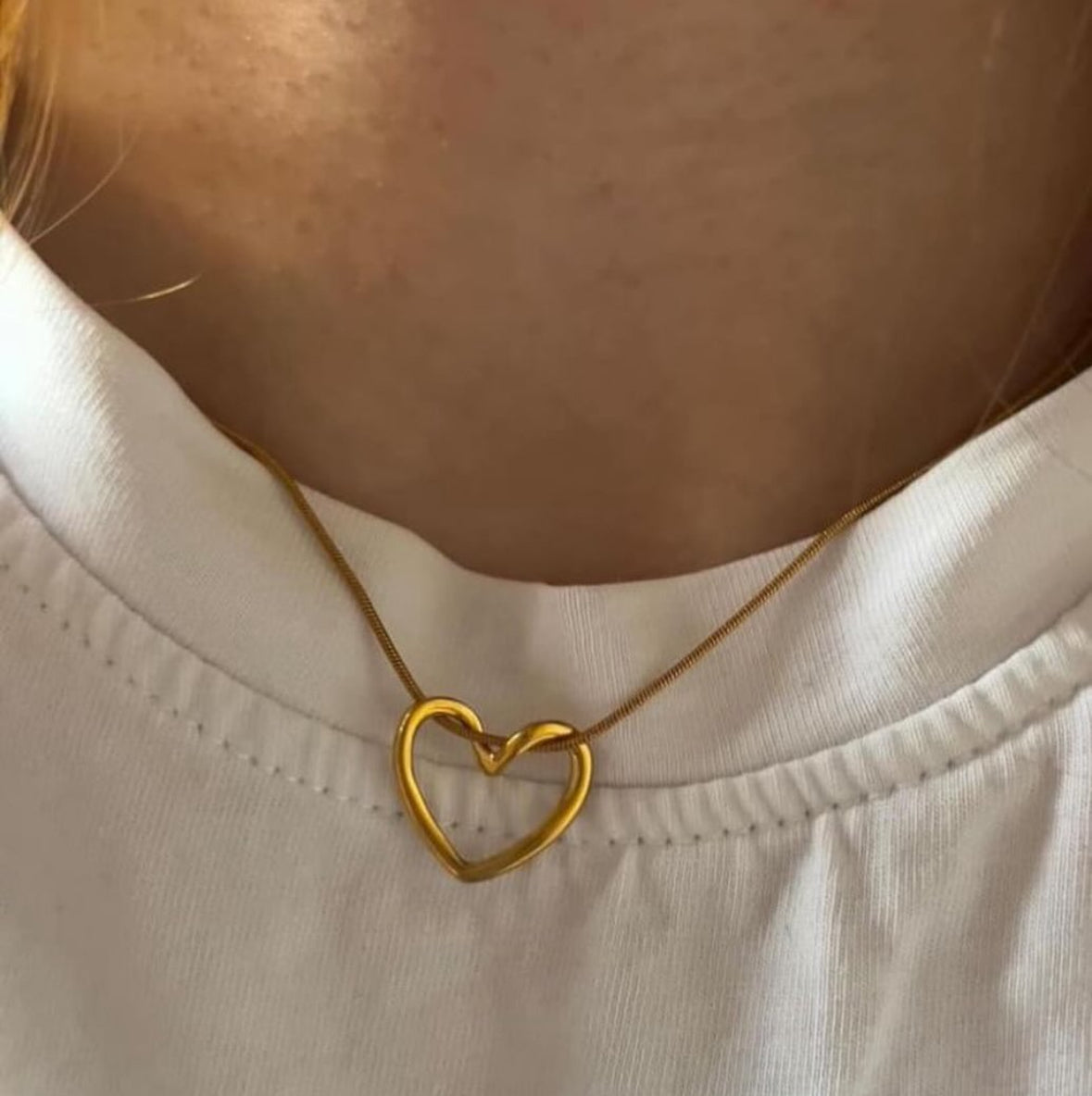 Loop Heart Necklace | Water-Resistant | Hypoallergenic | 18K Gold Plated Necklace