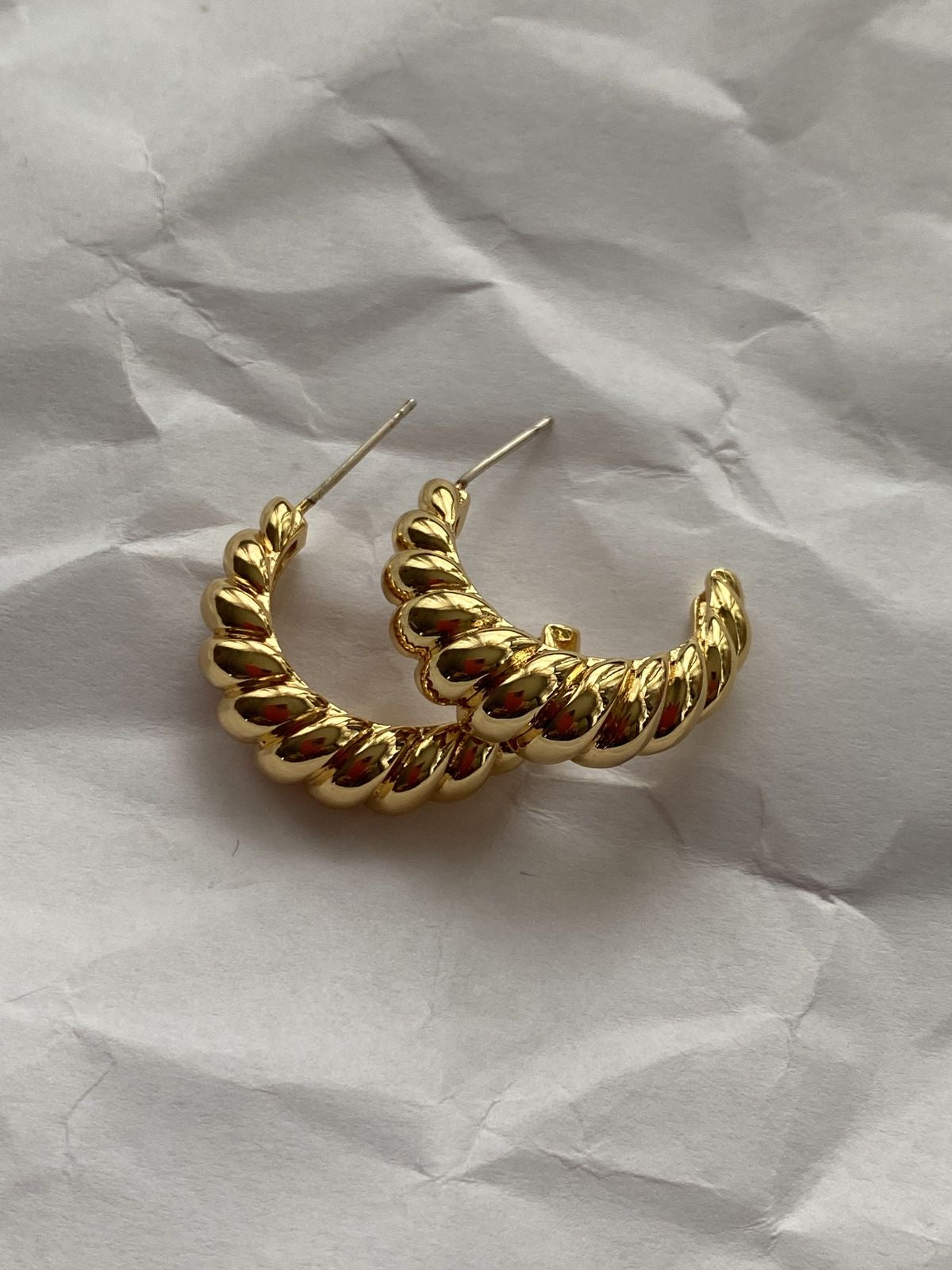 Croissant Hoops | Anti Tarnish | 18K Gold Plated | Water-Resistant Earrings | Premium Jewelry