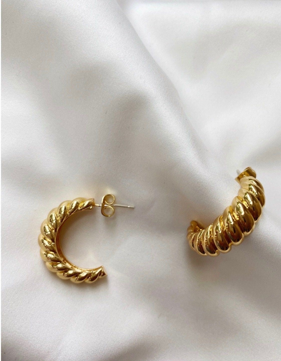 Croissant Hoops | Anti Tarnish | 18K Gold Plated | Water-Resistant Earrings | Premium Jewelry