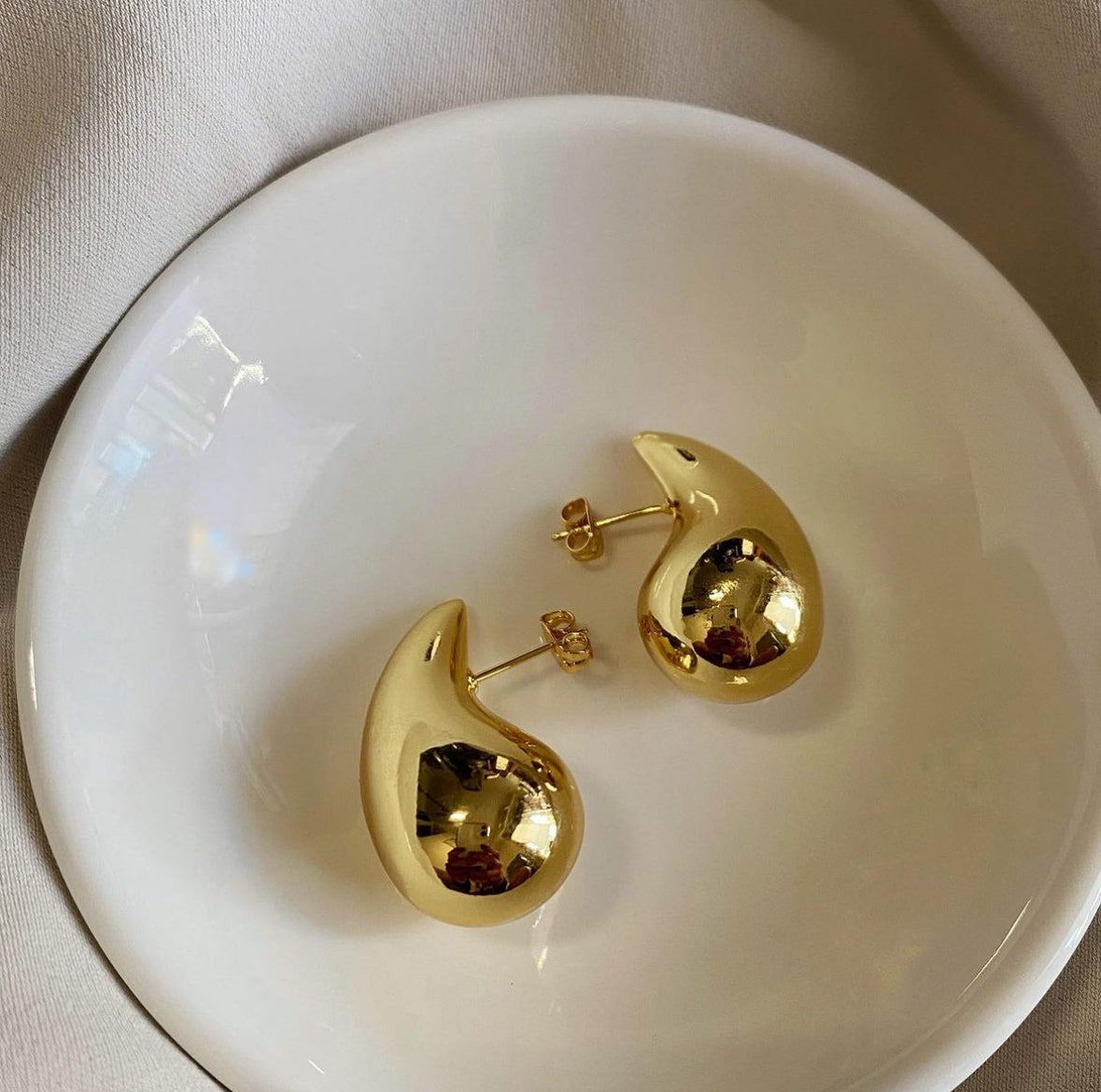 Tear Drop Earrings | 18K Gold Plated | Anti Tarnish | 316L Stainless Steel | Water-Resistant Earrings