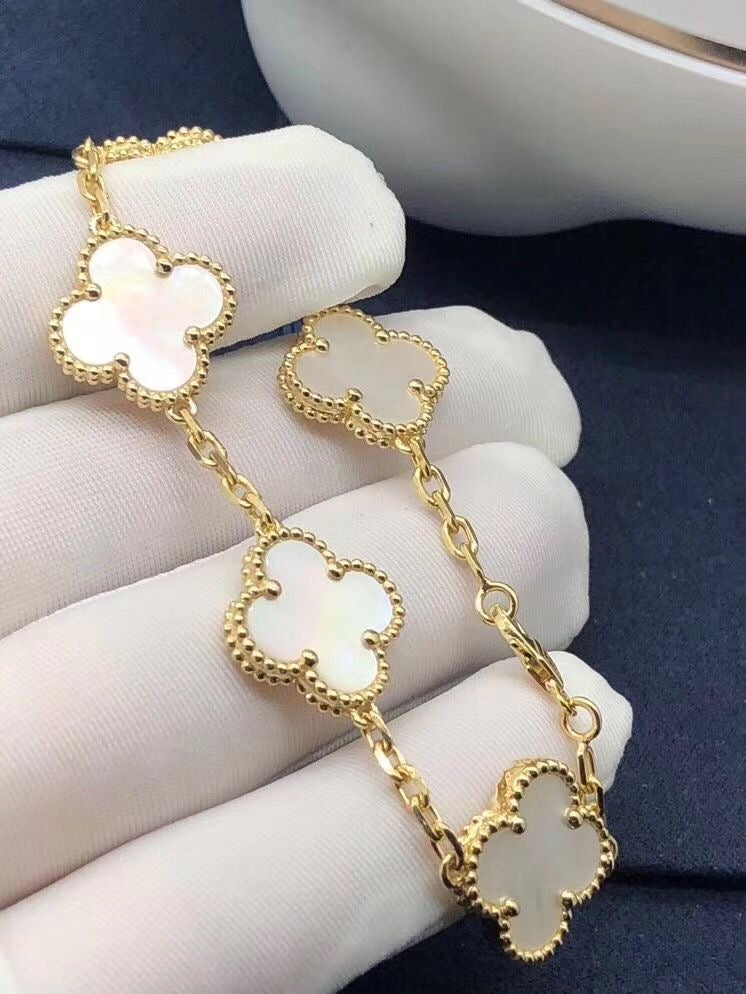 Clover Bracelet | 18K Gold Plated Bracelet | Water-Resistant Bracelet | Anti Tarnish Bracelet | 316L Stainless Steel Bracelet