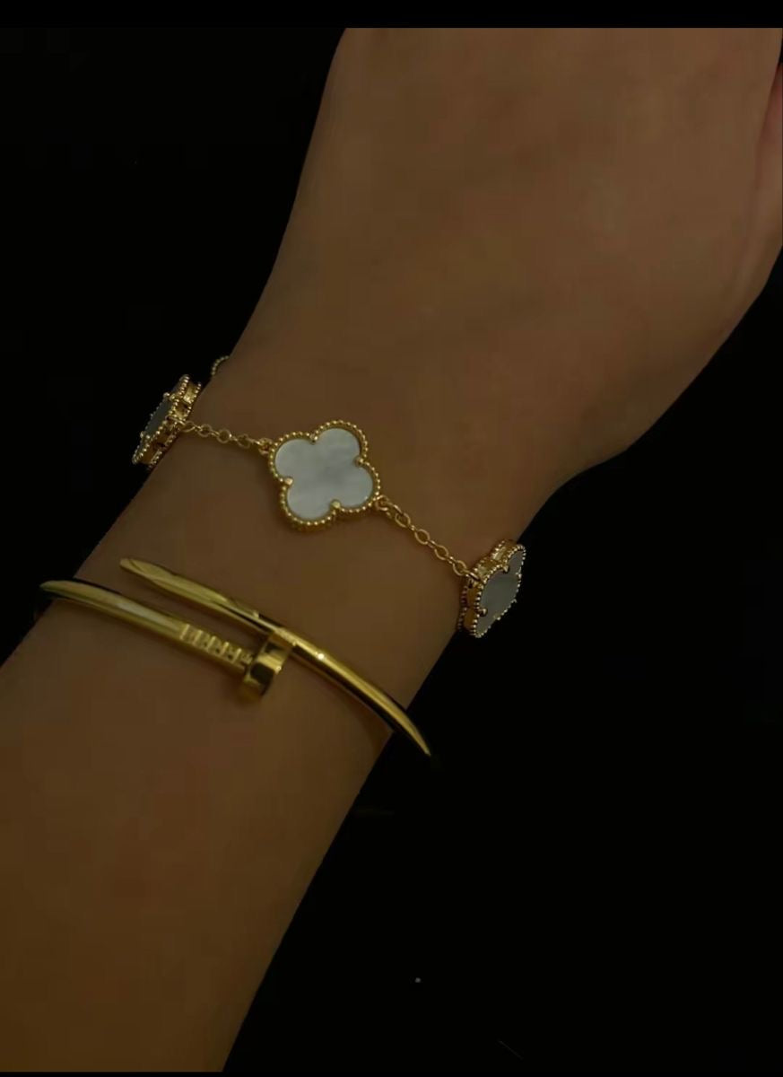 Clover Bracelet | 18K Gold Plated Bracelet | Water-Resistant Bracelet | Anti Tarnish Bracelet | 316L Stainless Steel Bracelet